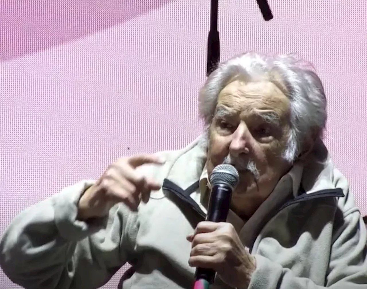 Eleição no Uruguai: Pepe Mujica participa de comício e emociona com discurso em tom de despedida