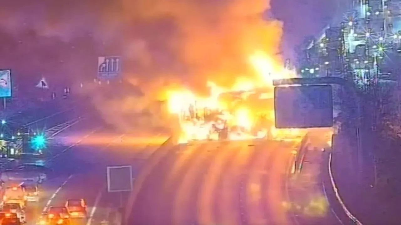 Severe delays on M25 after major lorry fire and large spillage