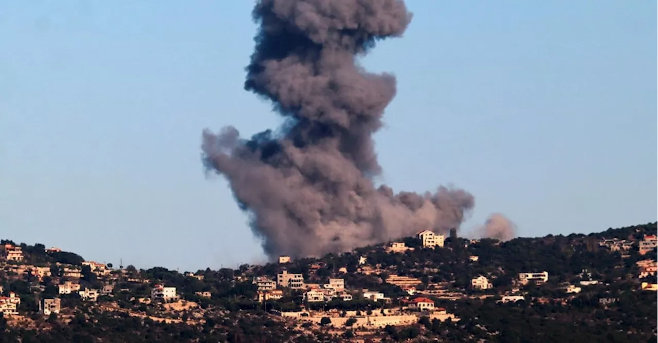 Media: «Domenica sera 11 raid israeliani sui sobborghi sud di Beirut»