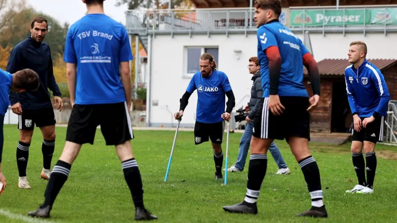 Besonderes Amateurspiel: Beinamputierter Fußballer mit Premiere in Bayern