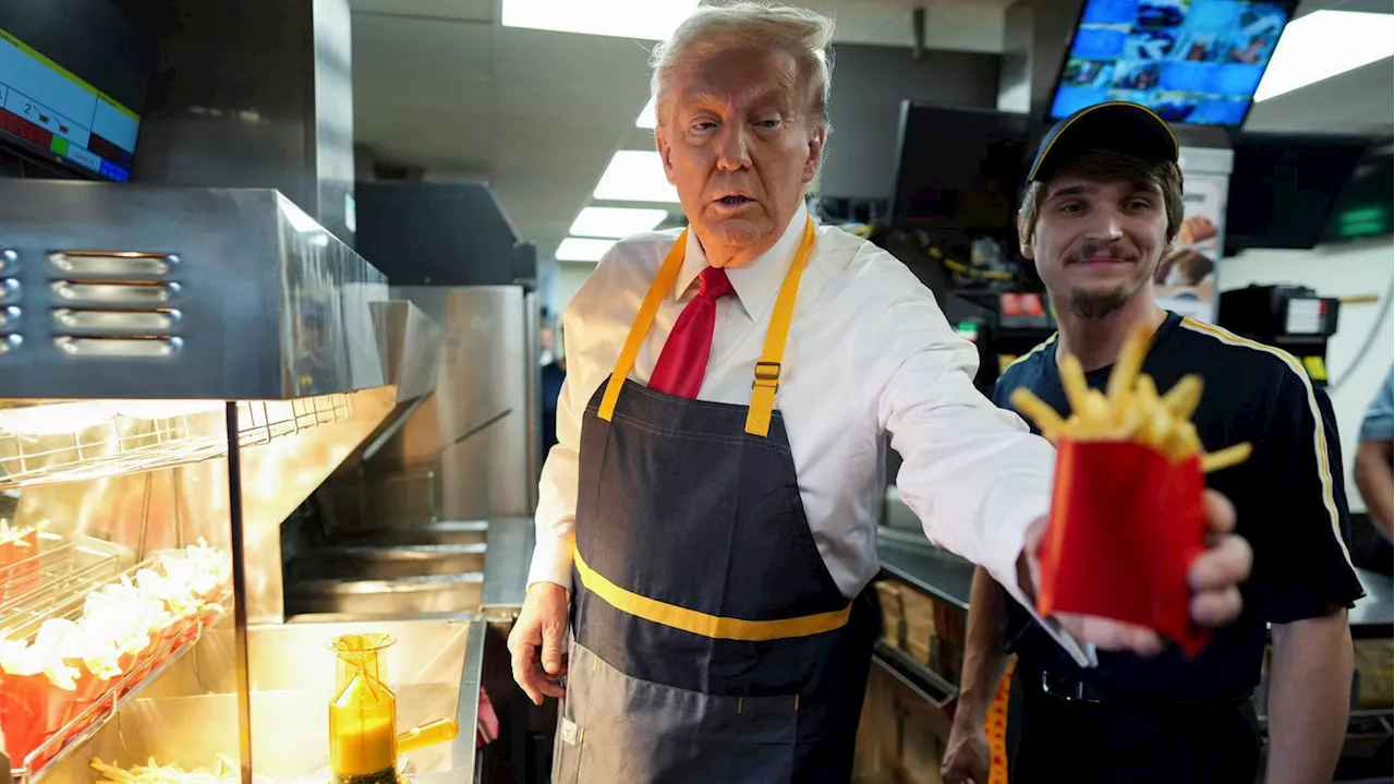 Wahlkampf hinter der Fritteuse: Donald Trump verkauft Pommes bei McDonald's