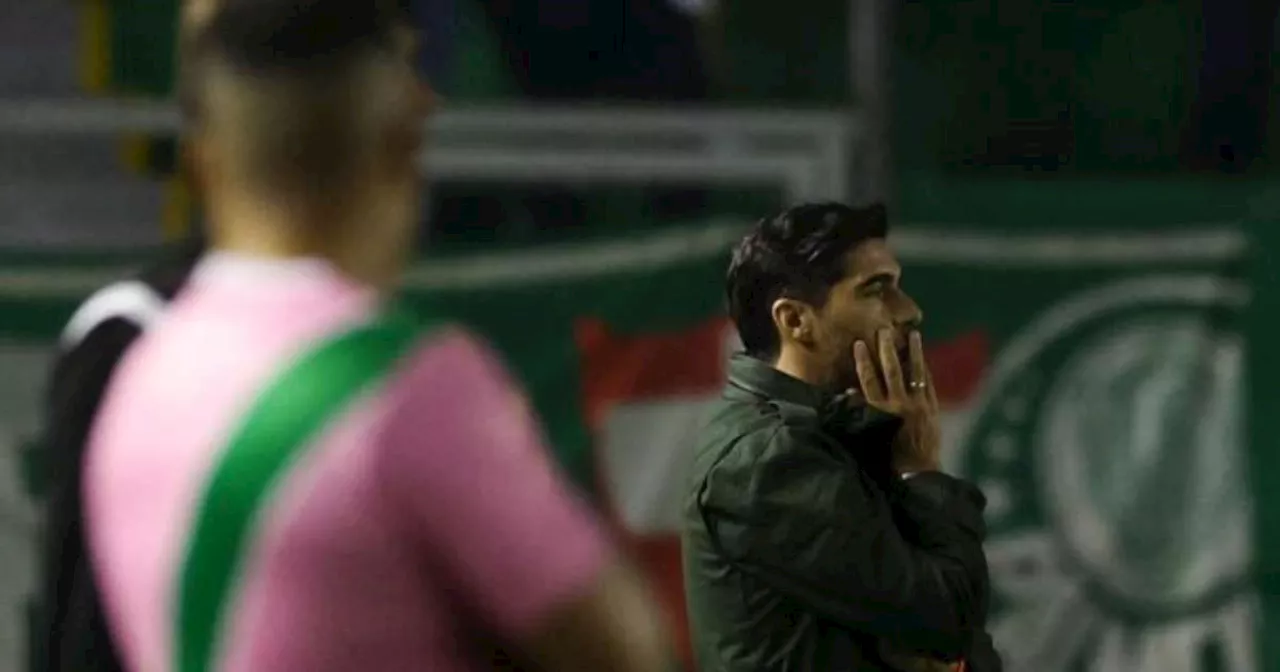 Abel Ferreira, técnico do Palmeiras, elogia Veiga e fala sobre corrida pelo título