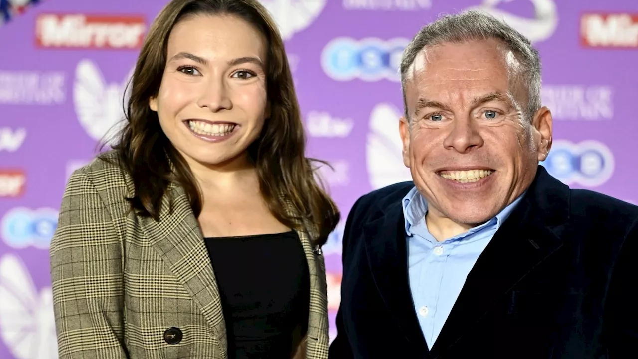 Warwick Davis poses with his daughter as he makes first public appearance since death of his wife...