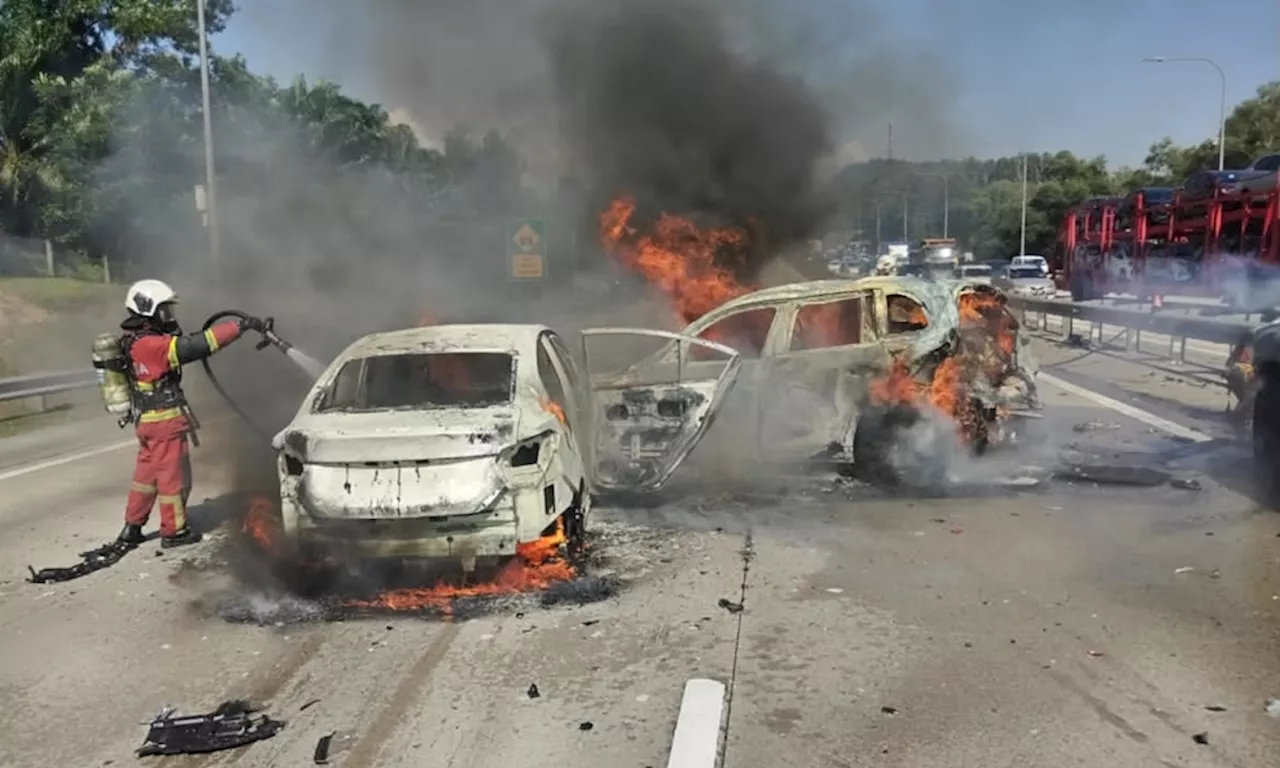 Terbakar akibat langgar belakang