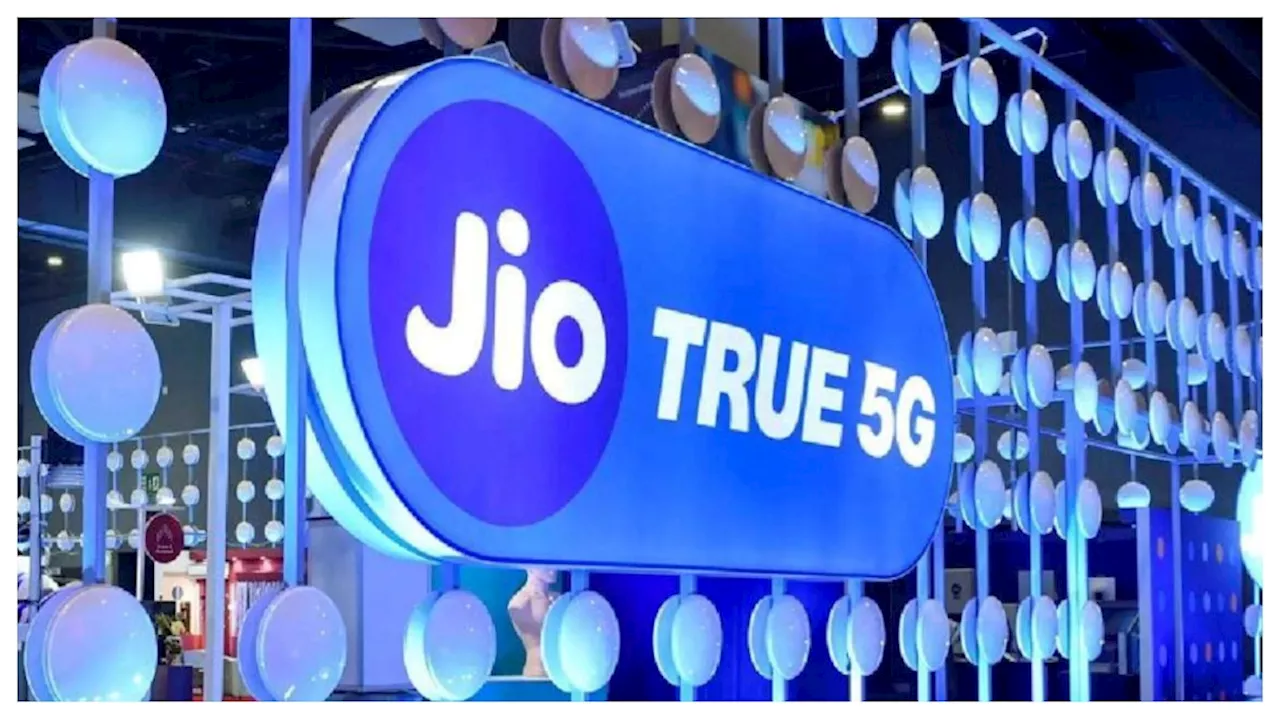 Jio Plan: జియో బంపర్‌ ప్లాన్‌ రూ.175 రీఛార్జీ చేసుకుంటే 12 ఓటీటీల సబ్‌స్క్రీప్షన్‌ ఫ్రీ.. వివరాలు ఇవే..