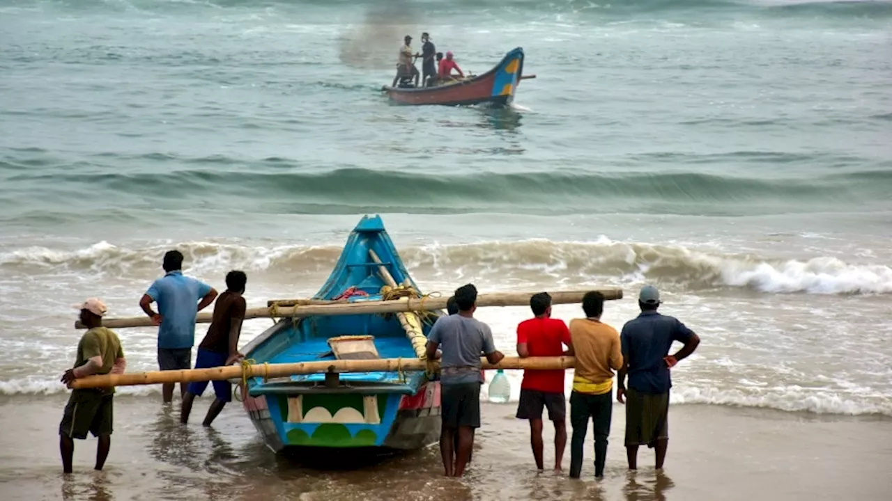 Cyclone Tracker: बंगाल की खाड़ी में तूफान की हलचल, ओडिशा समेत इन राज्यों में भारी बारिश का अलर्ट, IMD ने दी ये चेतावनी