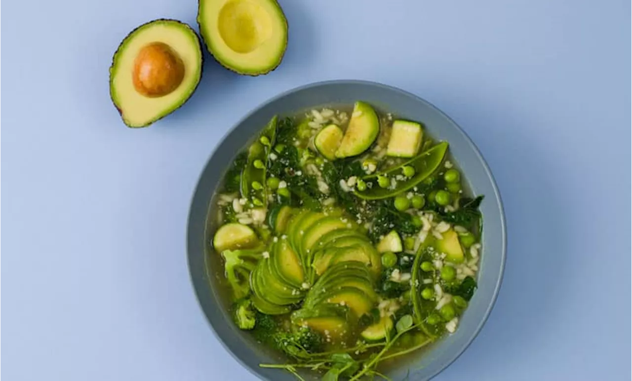 How to make green minestrone with avocado