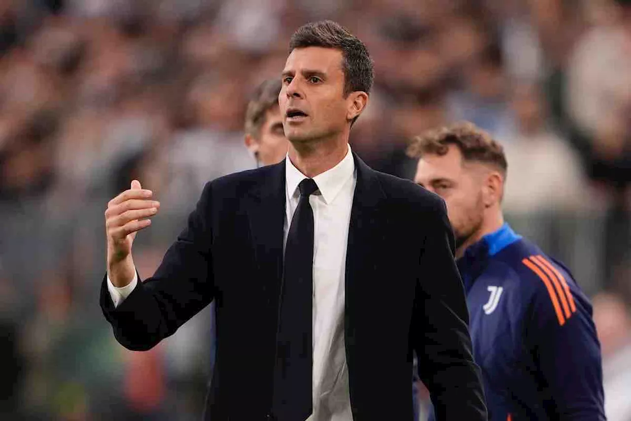 Tegola nel riscaldamento per la Juve: cambio obbligato per Thiago Motta