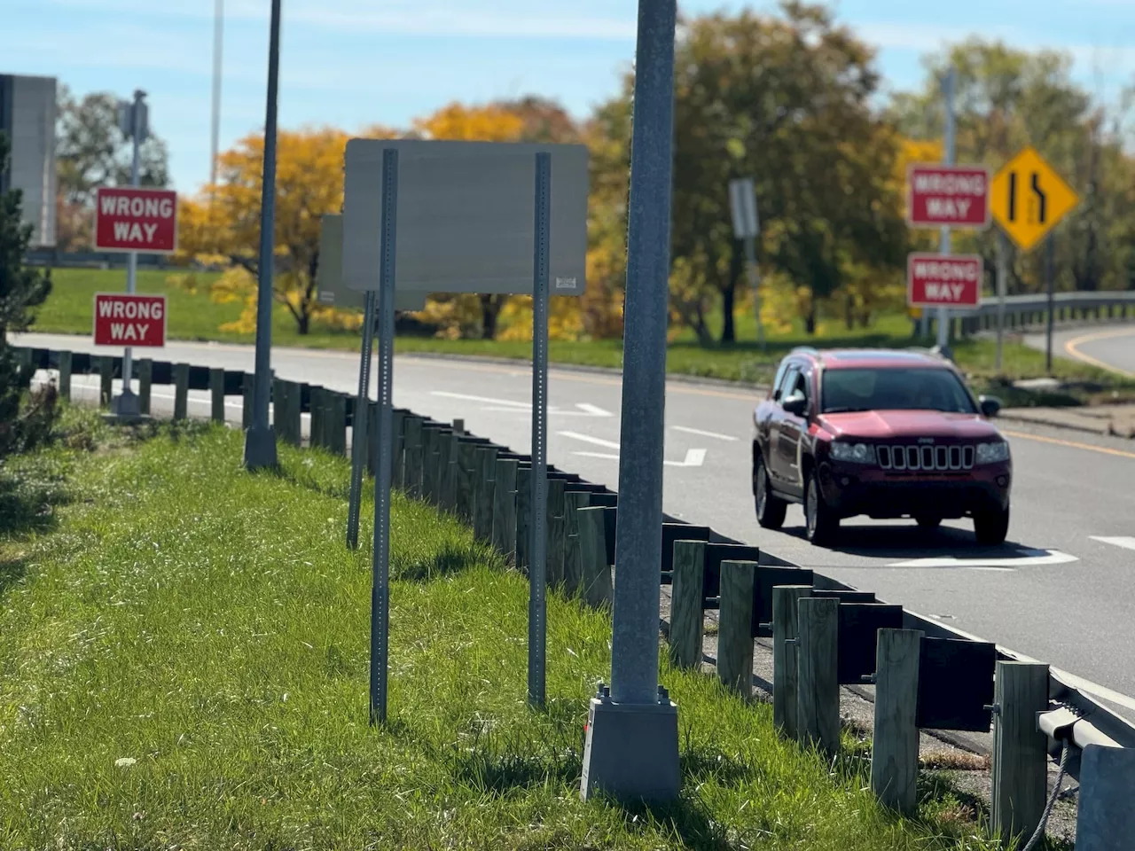 Cuyahoga County gets 25 new wrong-way detection systems to decrease crashes, ODOT says