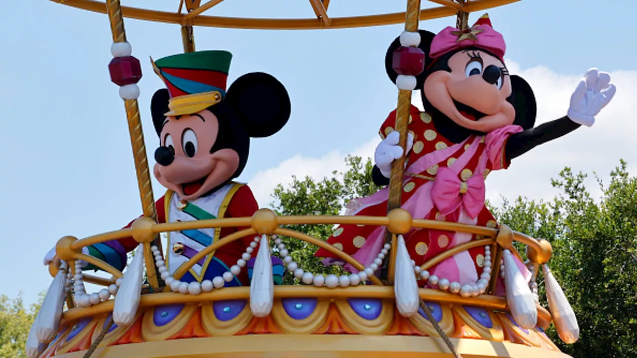 Earnings season is getting chaotic — plus, Jim Cramer sees a great opportunity in Disney