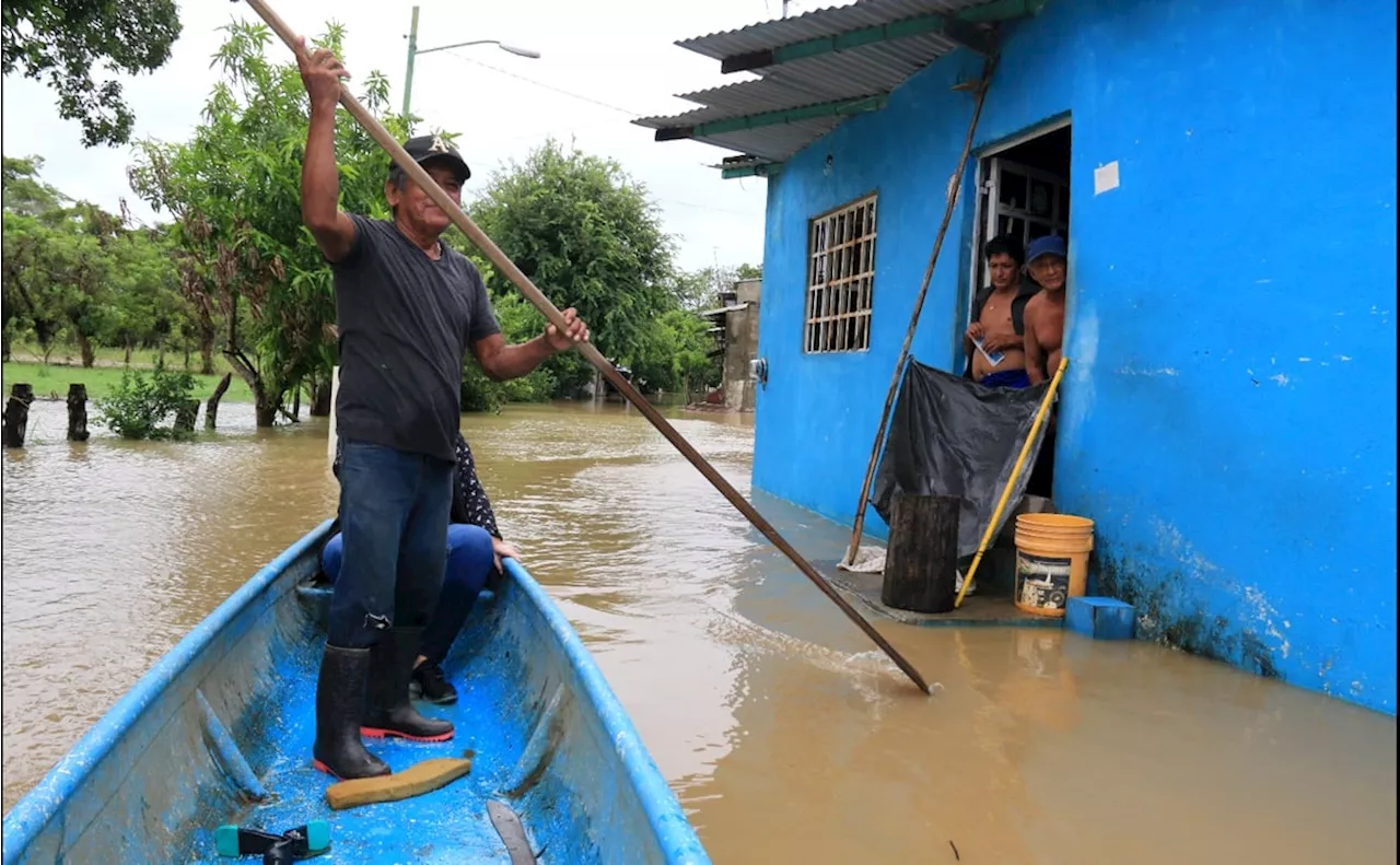 FOTOS: “Nadine” deja inundaciones, deslaves y desalojos en el sureste del país