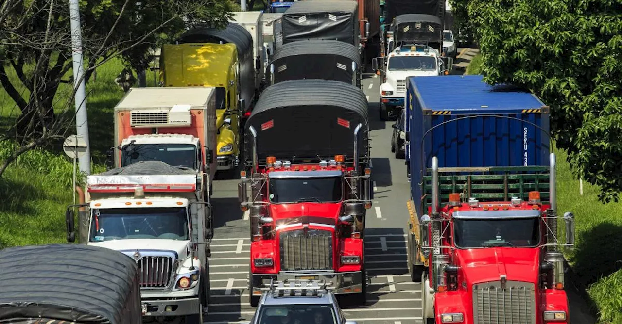 Gobierno planea flexibilizar condiciones para empresas de transporte creadas por pequeños propietarios