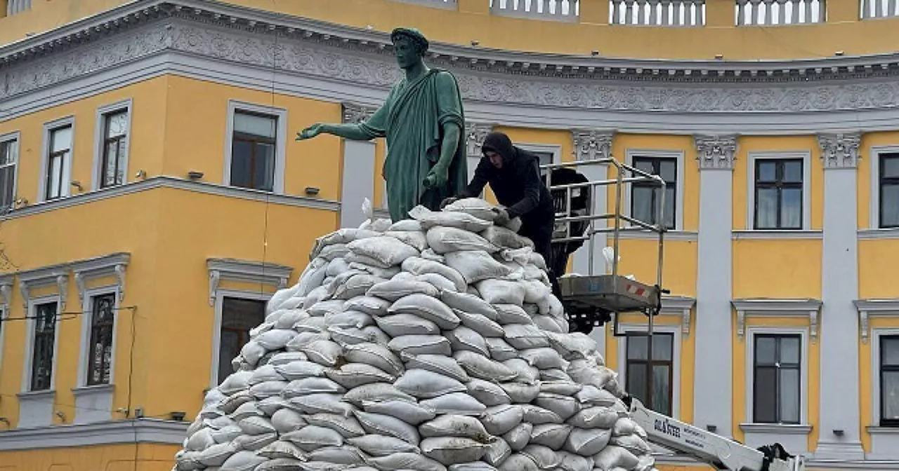 La giusta opposizione alla legge che lacera la memoria culturale di Odessa