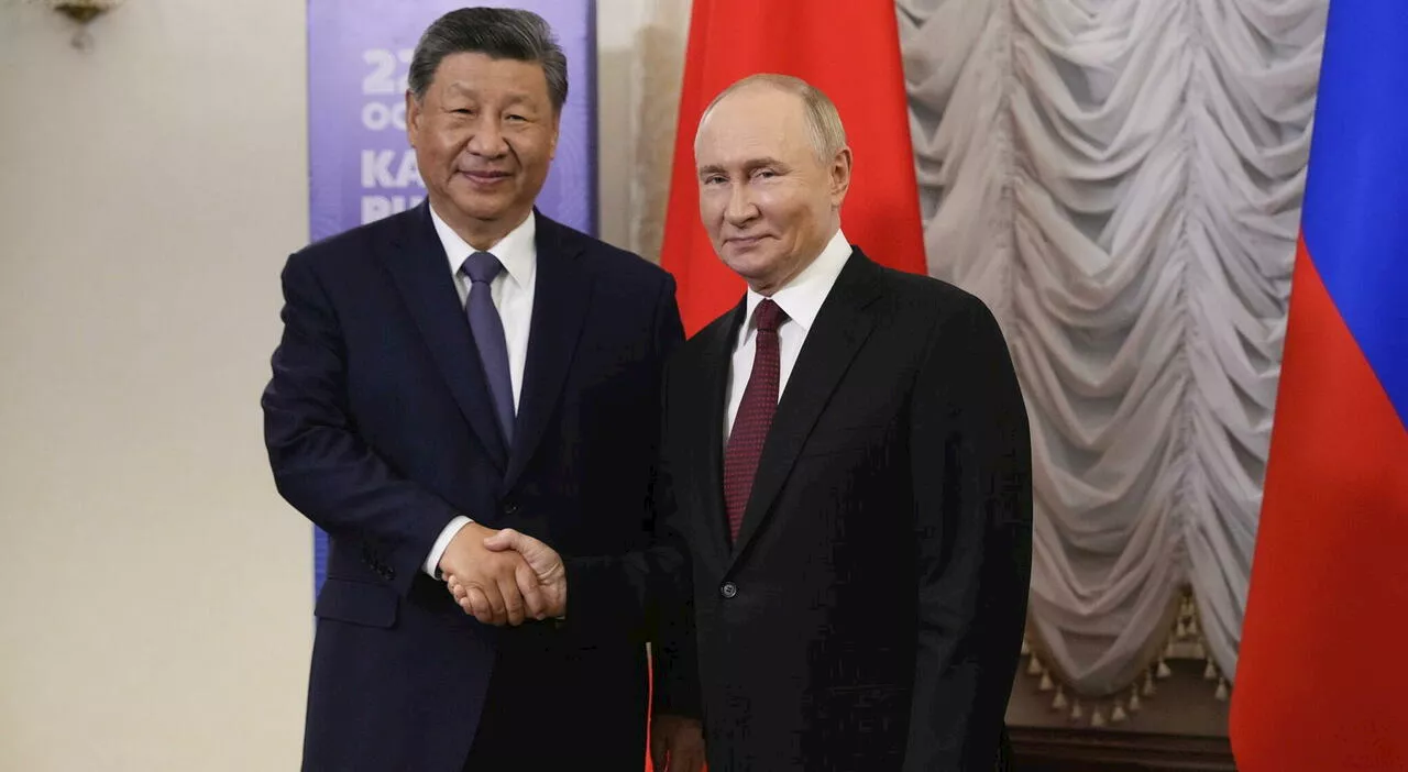 Russia, Putin non è davvero isolato: il vertice dei Brics con 36 leader mondiali. Xi Jinping: «Mondo nel caos,