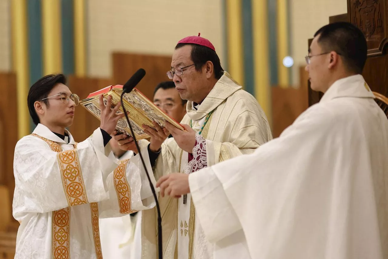 Vatican : l’accord sur la nomination des évêques en Chine a été prolongé, annonce Pékin