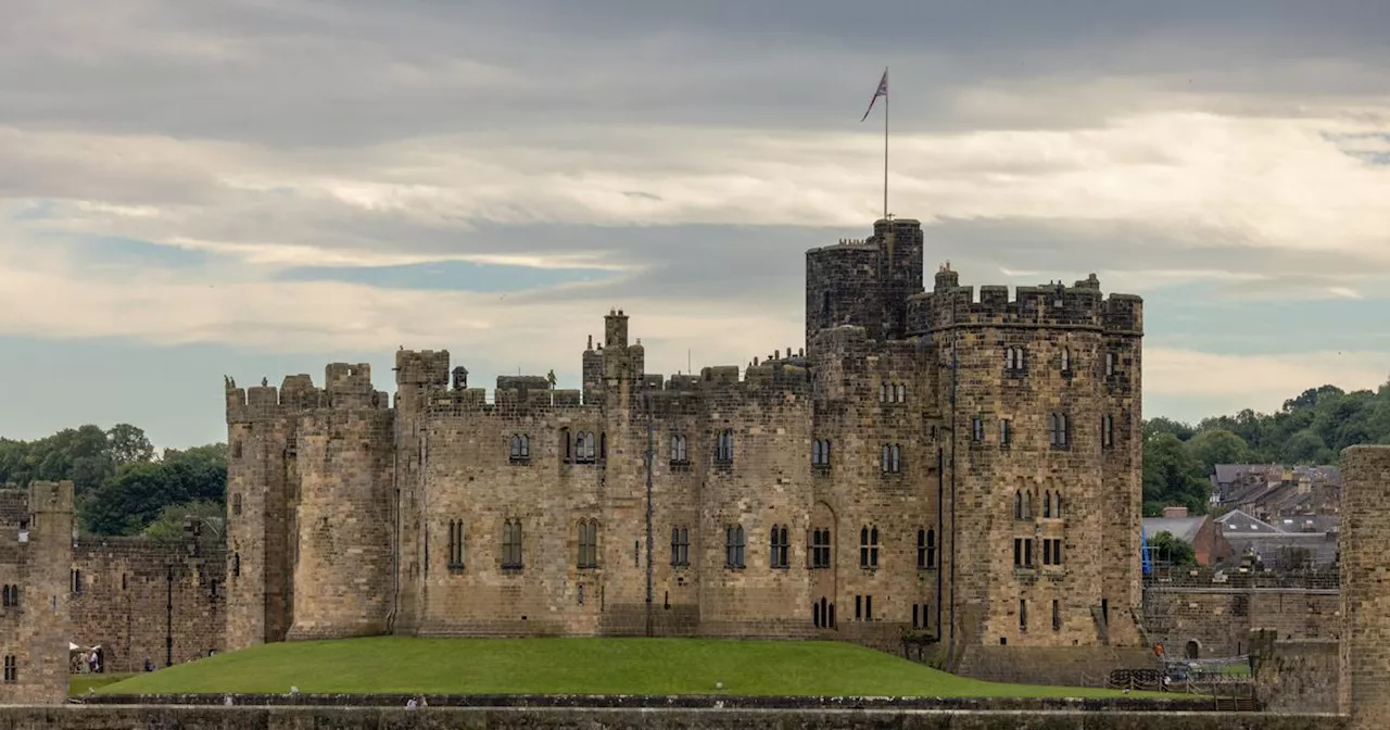 Pretty UK town with cobbled streets and Harry Potter filming location