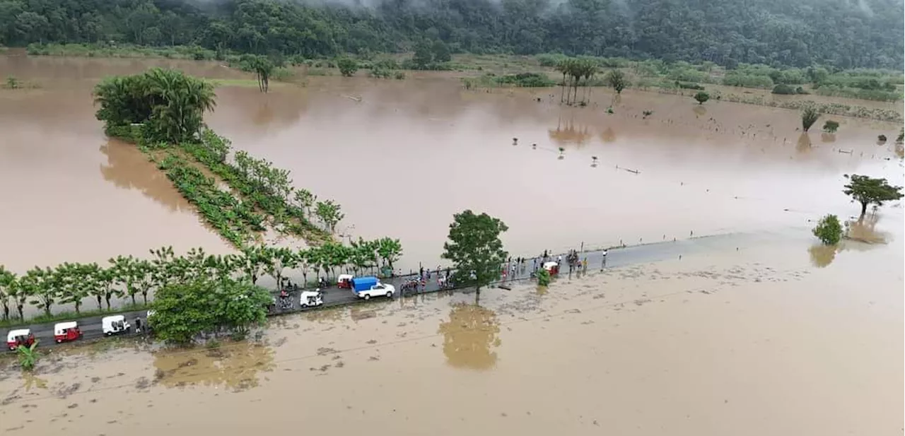 Lluvias provocadas por 'Nadine' tienen la cuenca del Papaloapan bajo el agua