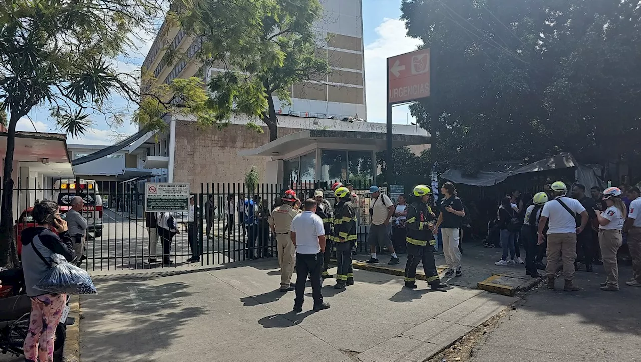 Se cae una parte del techo dentro de hospital del IMSS en Guadalajara; no hay lesionados