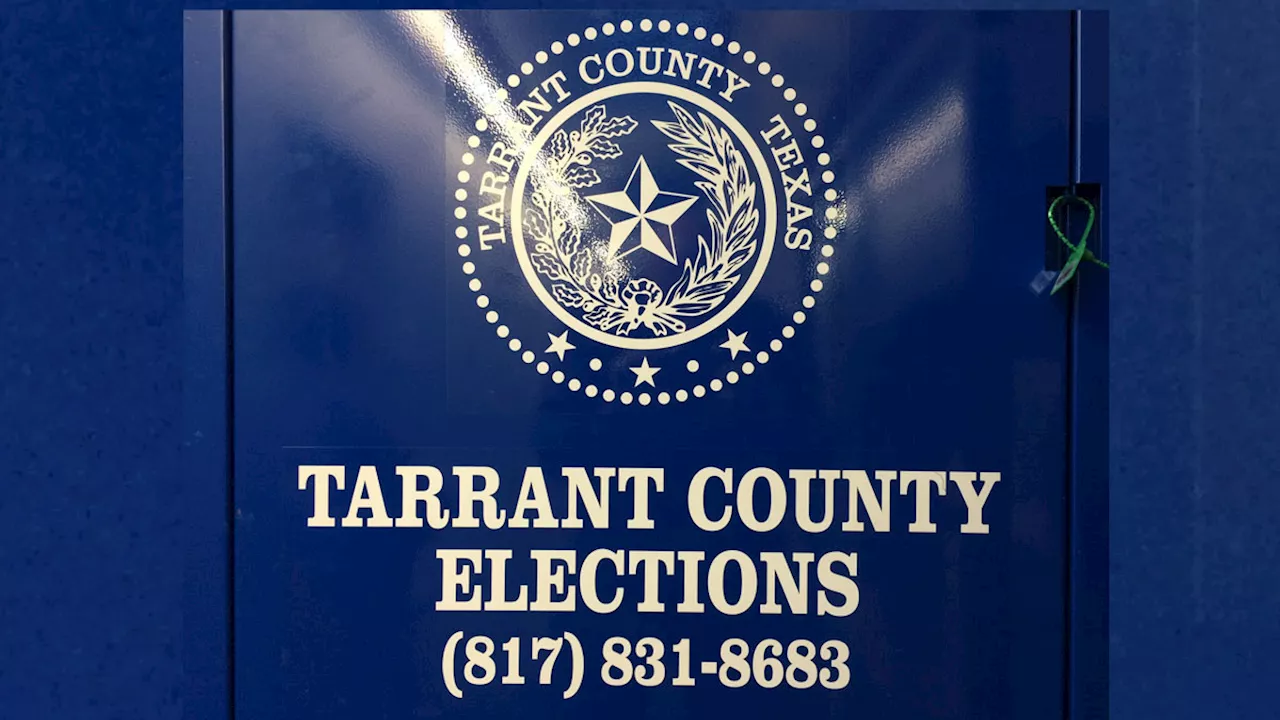 What are the days and hours for early voting in Tarrant County?