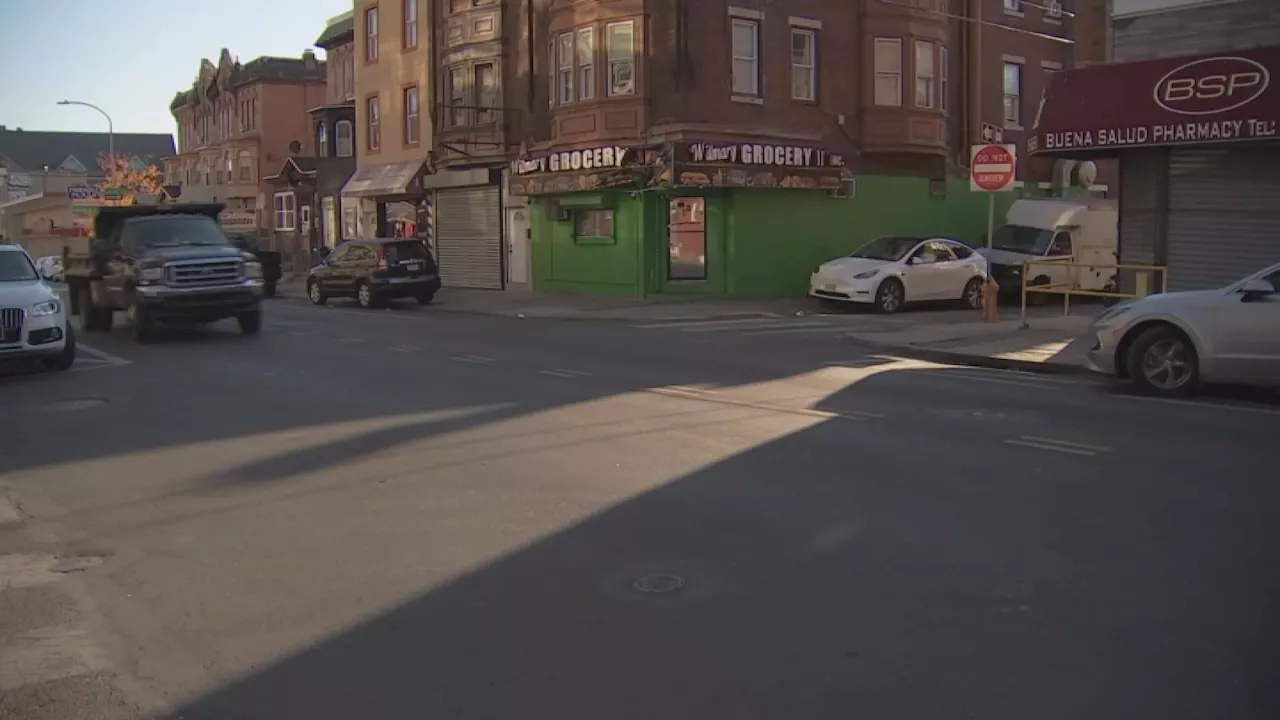 Teen hurt, struck by hit-and-run driver on Frankford Ave. in Kensington