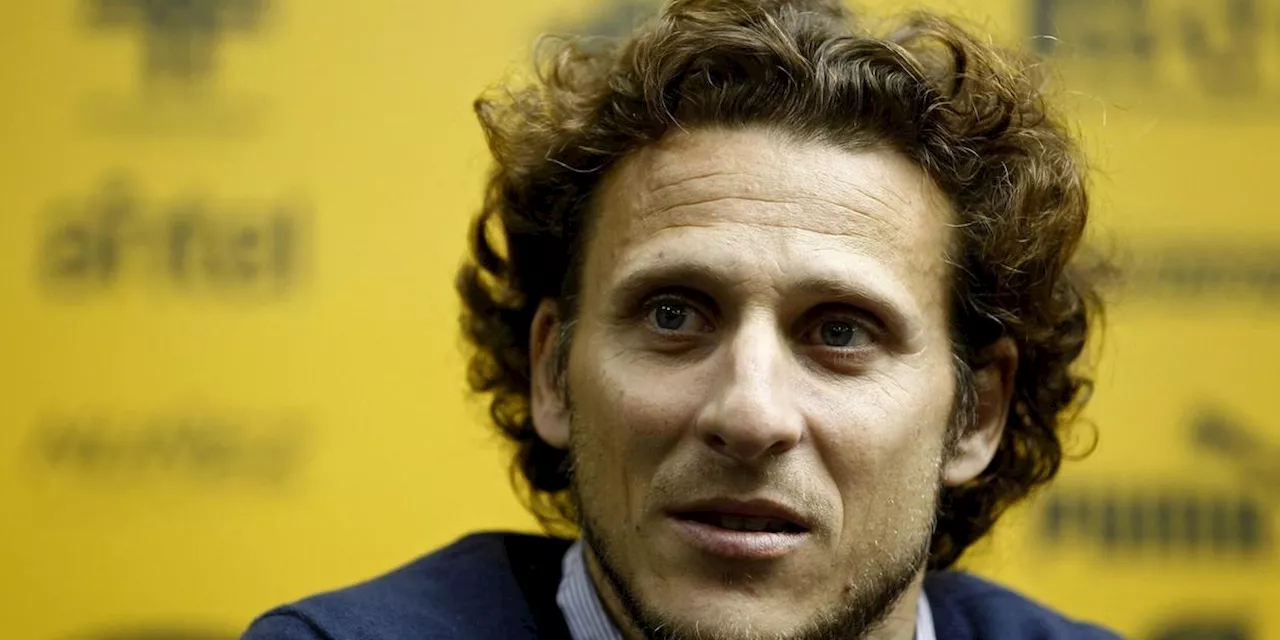 Uruguays Fu&szlig;ball-Ikone Forl&aacute;n spielt Profi-Tennisturnier