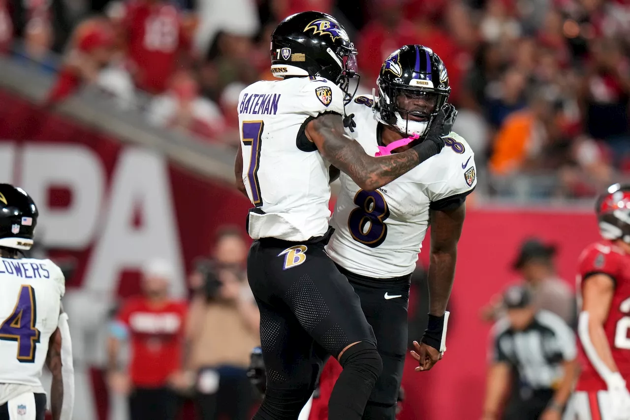 Lamar Jackson throws for 281 yards, 5 TDs to lead streaking Ravens over Buccaneers