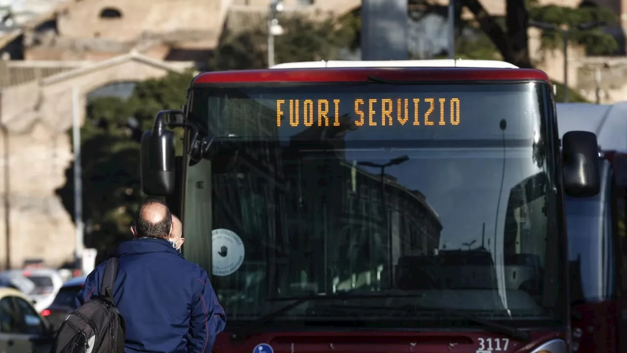 Sciopero Roma, il 28 ottobre bus e metro a rischio per 24 ore