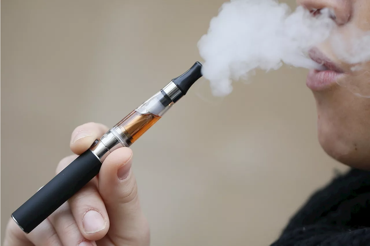 Cigarette électronique : la France doit-elle taxer les vapoteuses ?