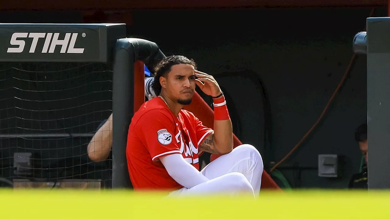 Cincinnati Reds Should Non-Tender Santiago Espinal To Maintain Flexibility