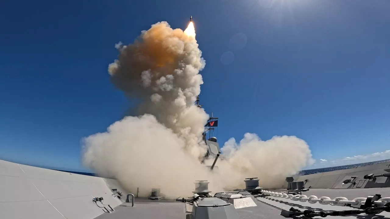 Australia secures $7b missile deal with the US