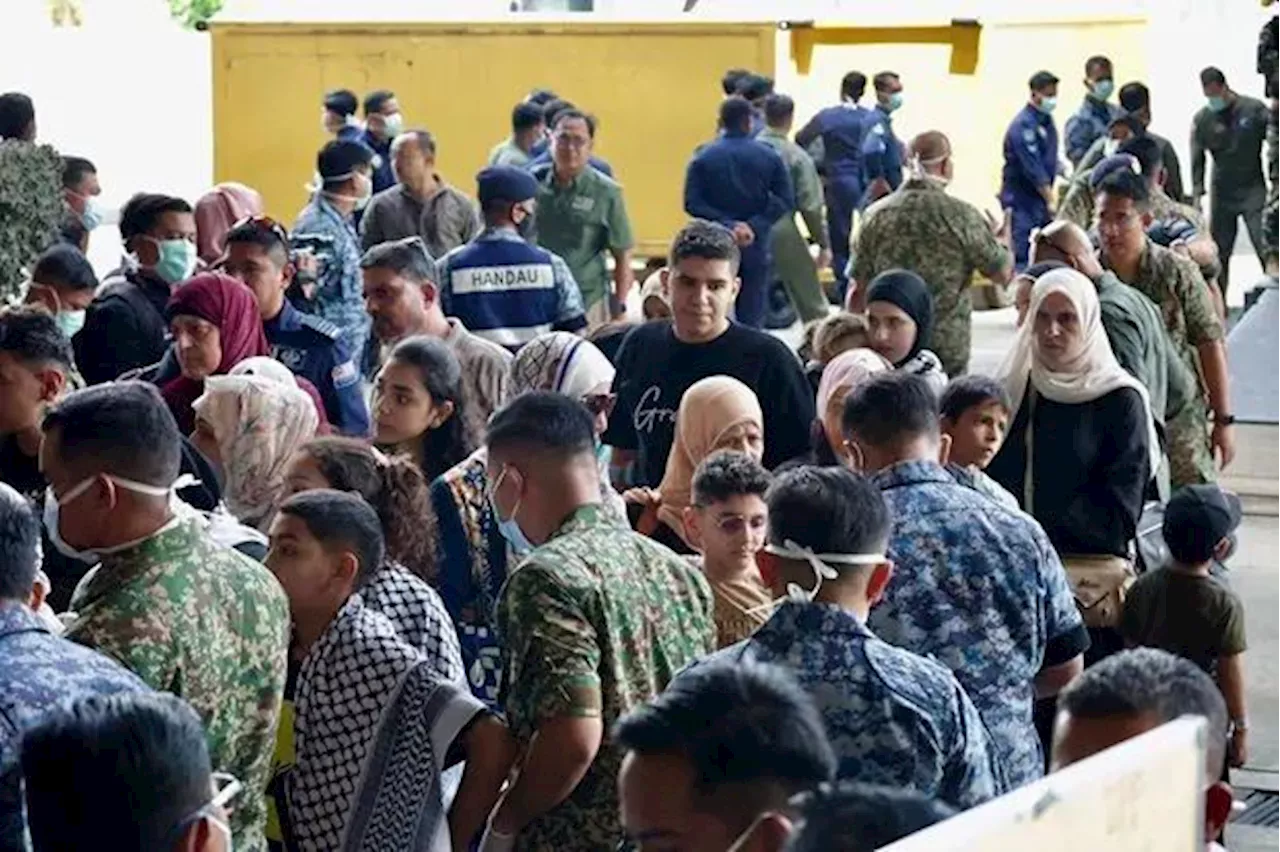 41 Palestinians brought to M'sia received necessary treatment