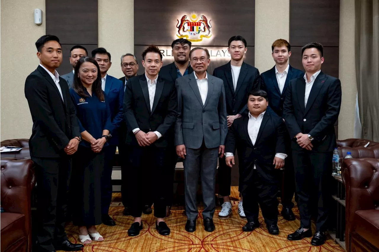 Anwar celebrates Malaysia’s 'Magnificent Seven'