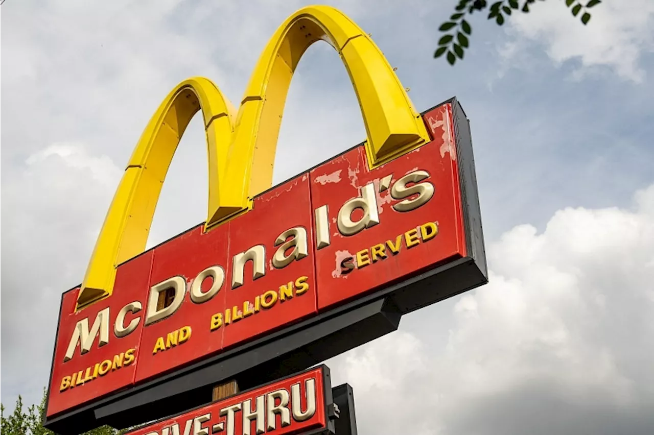 1 dead, 10 hospitalised in E. Coli infections linked to McDonald's quarter pounder: US CDC