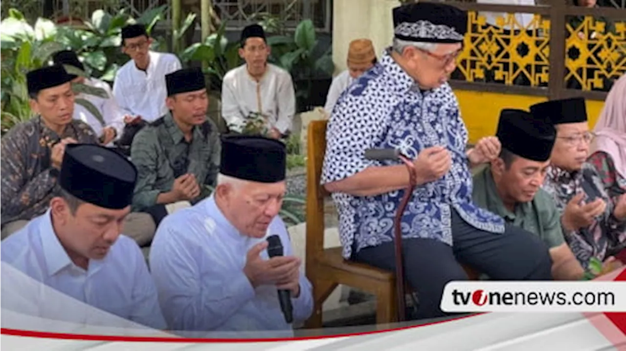 Hari Santri 2024, Andika-Hendi Terima Naskah Resolusi Jihad dari Gus Kikin di Ponpes Tebu Ireng