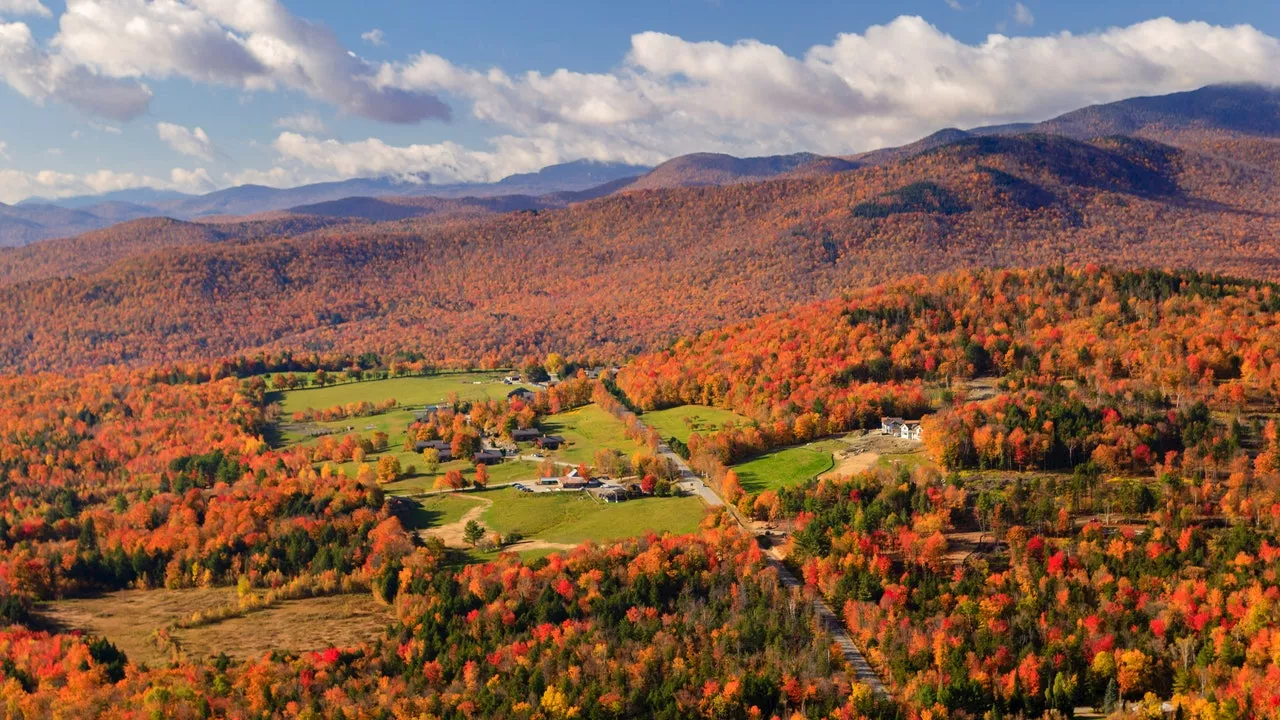 9 Gorgeous New England Leaf Peeping Destinations to Visit Now