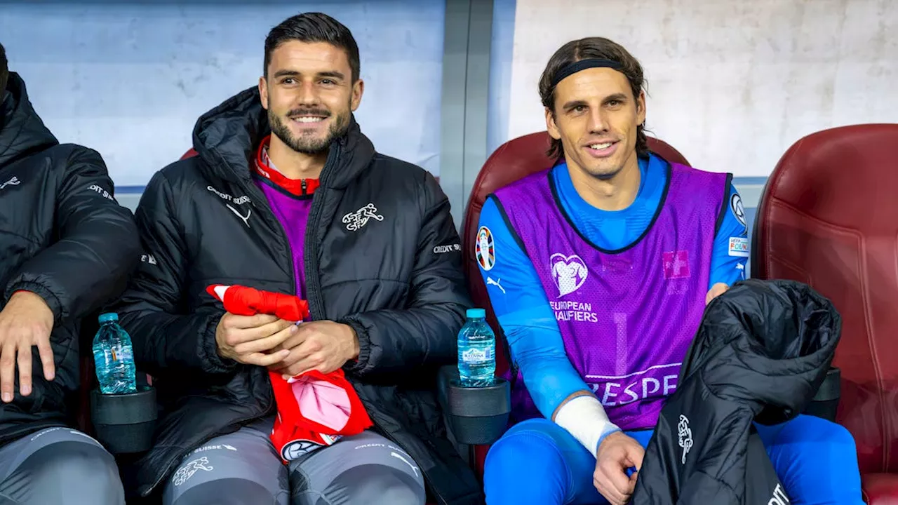 Champions League: Yann Sommer fragt Loris Benito nach Kunstrasen