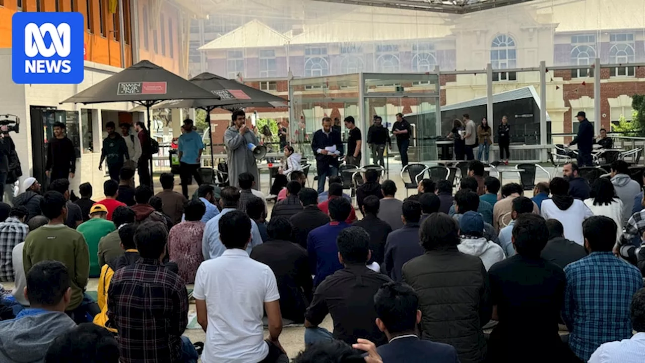 Muslim students furious at Swinburne University over prayer room closure on main day of worship