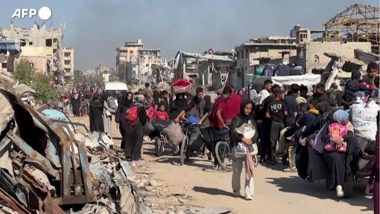 Gaza City, l'arrivo degli sfollati palestinesi da Beit Lahia