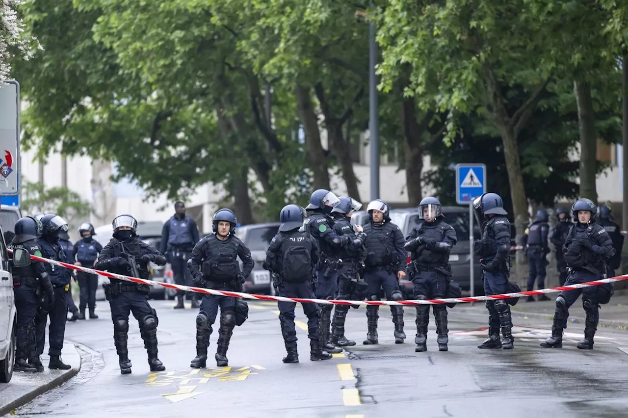 Basel: Grosser Rat stimmt Lohnerhöhung für Kantonspolizei zu