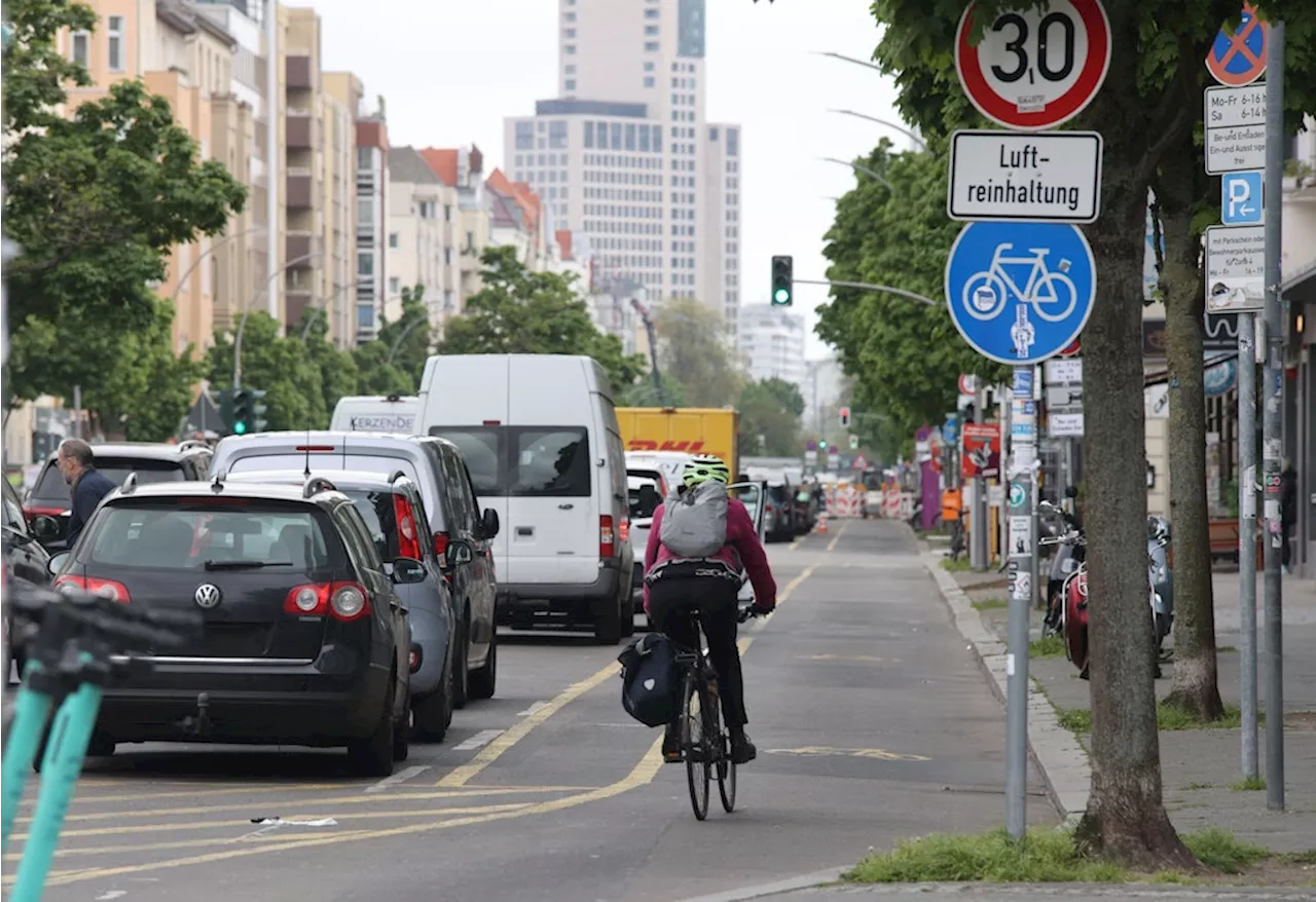 Streit um Radweg in der Berliner Kantstraße: Warum es nicht so schlimm kommt wie befürchtet