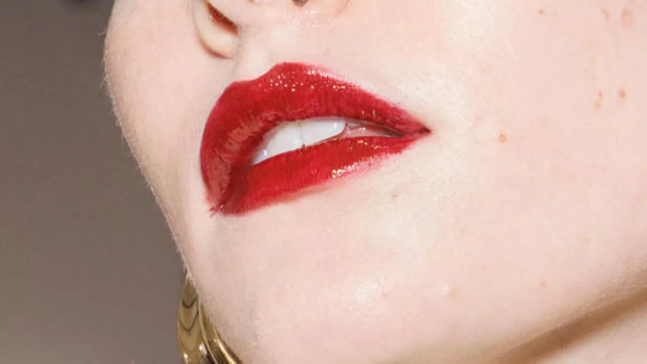 Lip-Stain: Dieses Drogerie-Produkt hält den ganzen Tag auf den Lippen