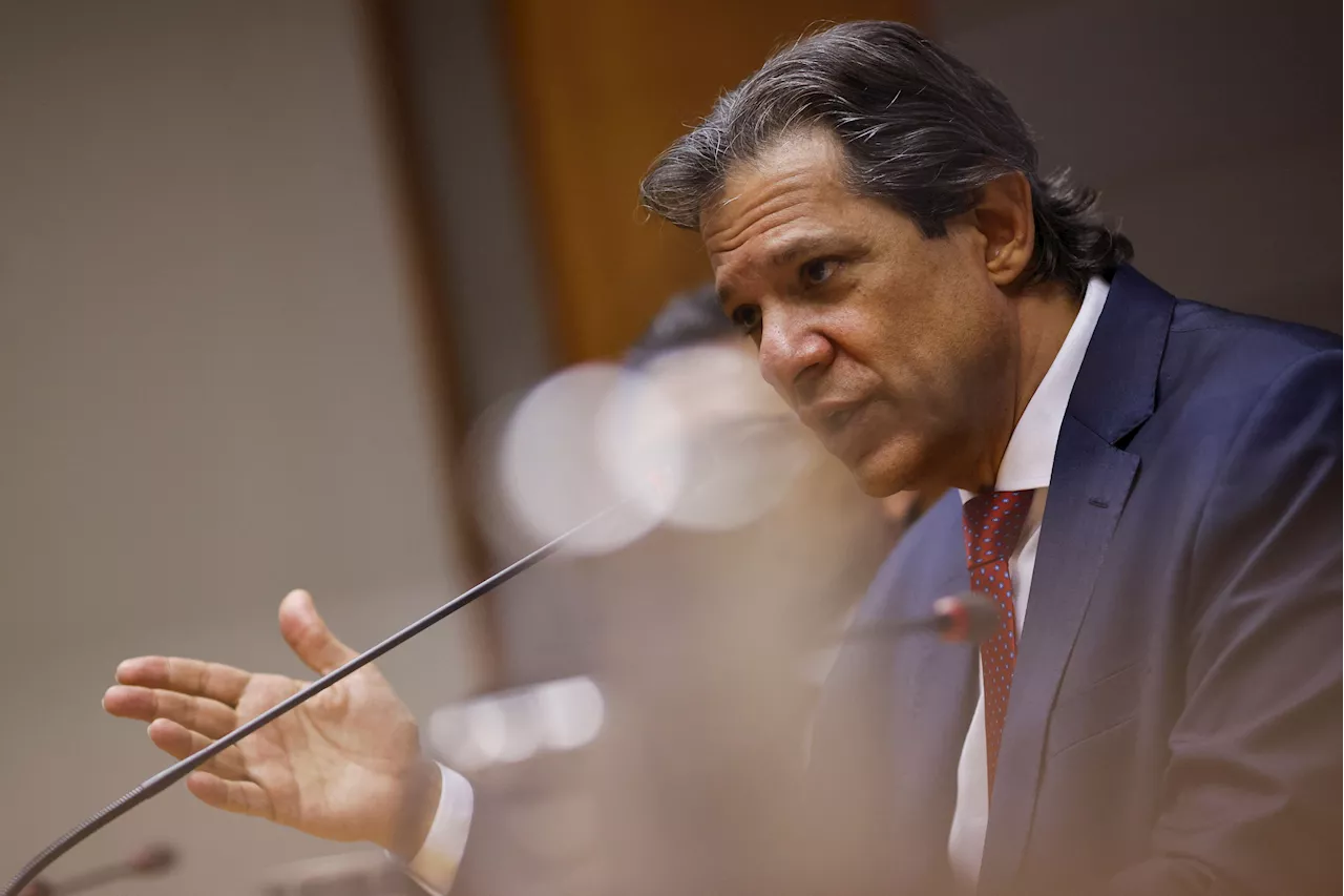 Após projeções negativas do FMI, Haddad volta a defender arcabouço fiscal