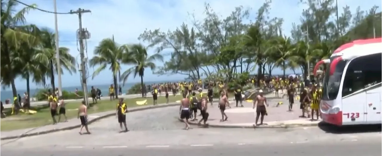 Torcedores do Peñarol entram em confronto com policiais em praia do Rio