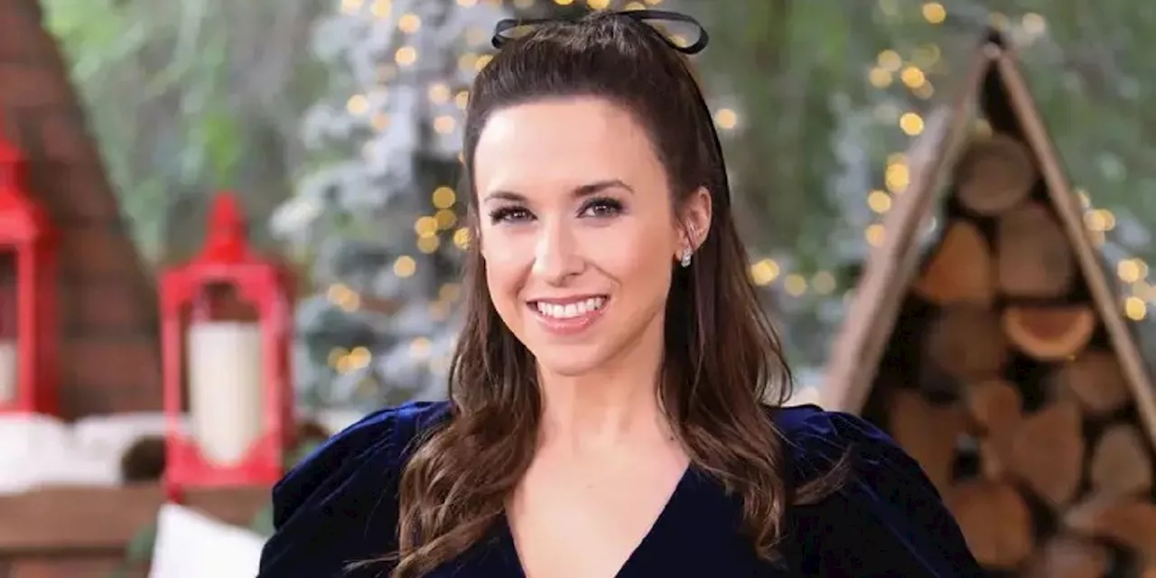 ‘Hot Frosty’ Trailer Reveals a Hot and Heavy Romance for Lacey Chabert and Dustin Milligan