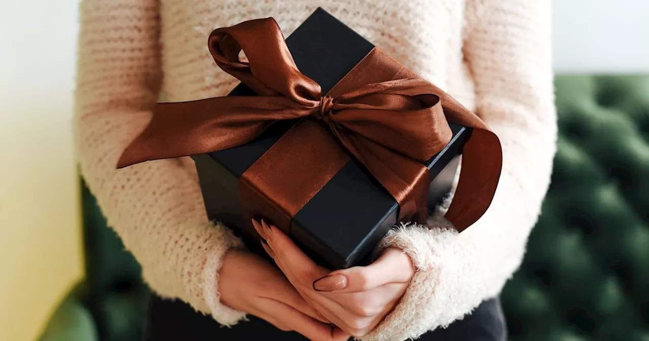 Woman writes list of Xmas presents she doesn't want – leaving family in tears