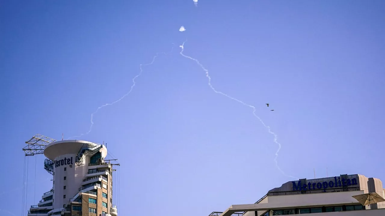 Eskalation in Nahost: Hisbollah schießt Raketen auf Tel Aviv, Israel fliegt Angriffe auf Beirut