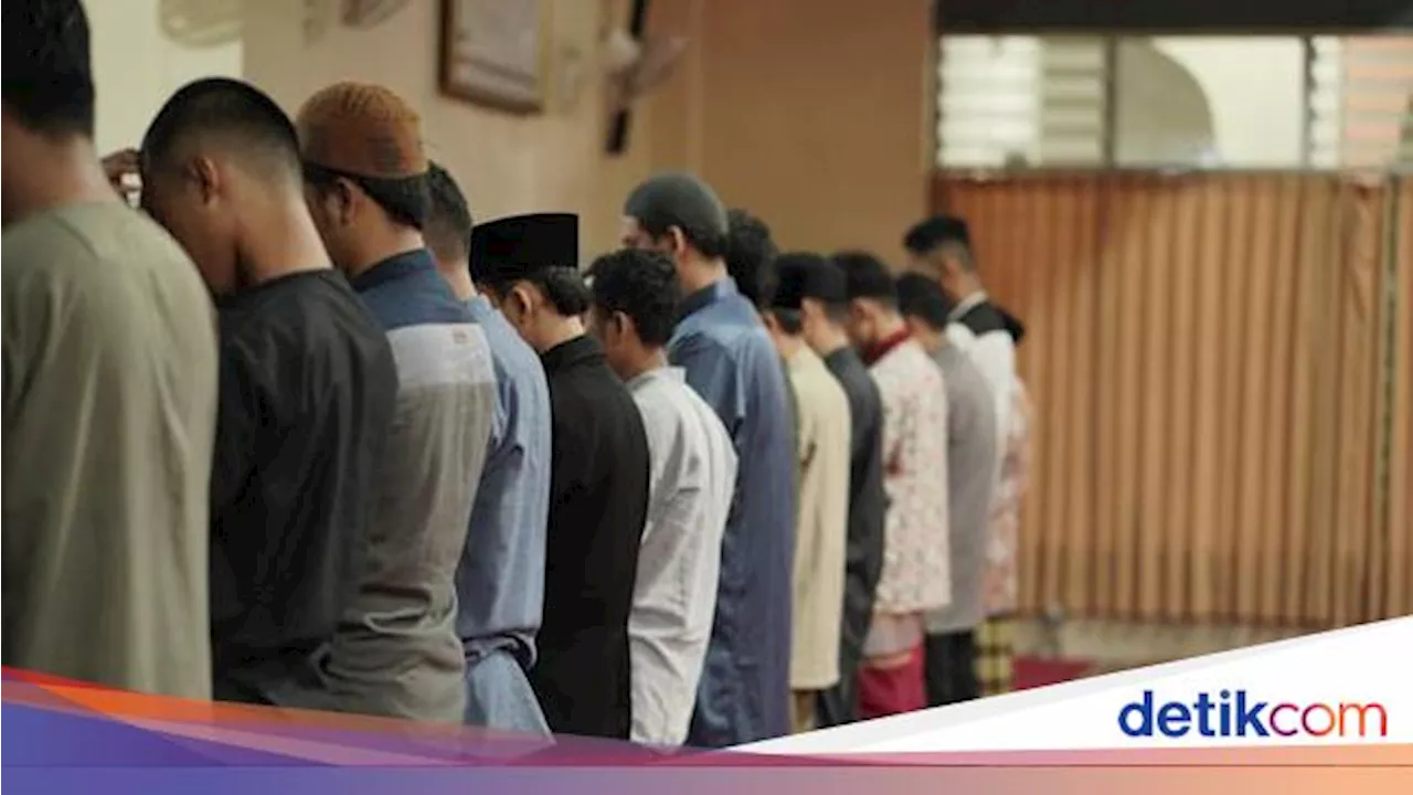 Bacaan Sholat Muhammadiyah Lengkap dari Iftitah sampai Salam