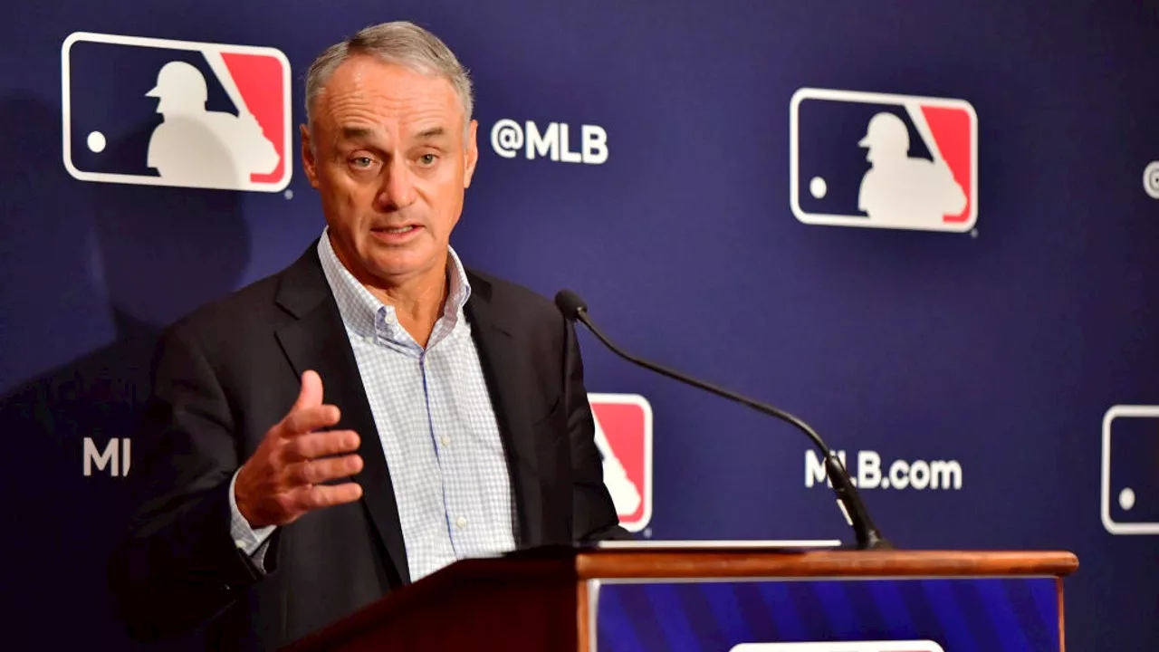 MLB Commissioner Rob Manfred expresses confidence the White Sox will remain in Chicago