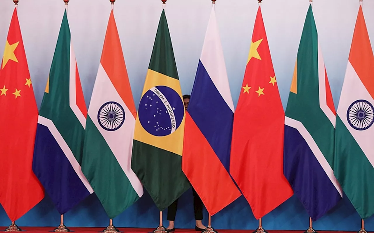 Brasil veta Venezuela e Nicarágua no Brics por ordem de Lula; Maduro vai de surpresa à cúpula