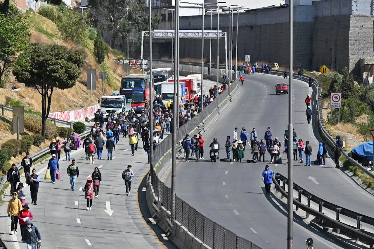 Bolivie : grève du secteur des transports à La Paz contre la pénurie d'essence